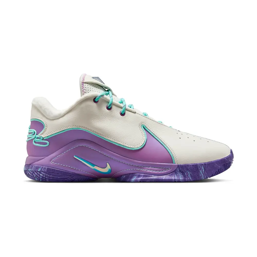 LeBron XXII 'Frozen Grapes' Basketball Shoes AD8B6123